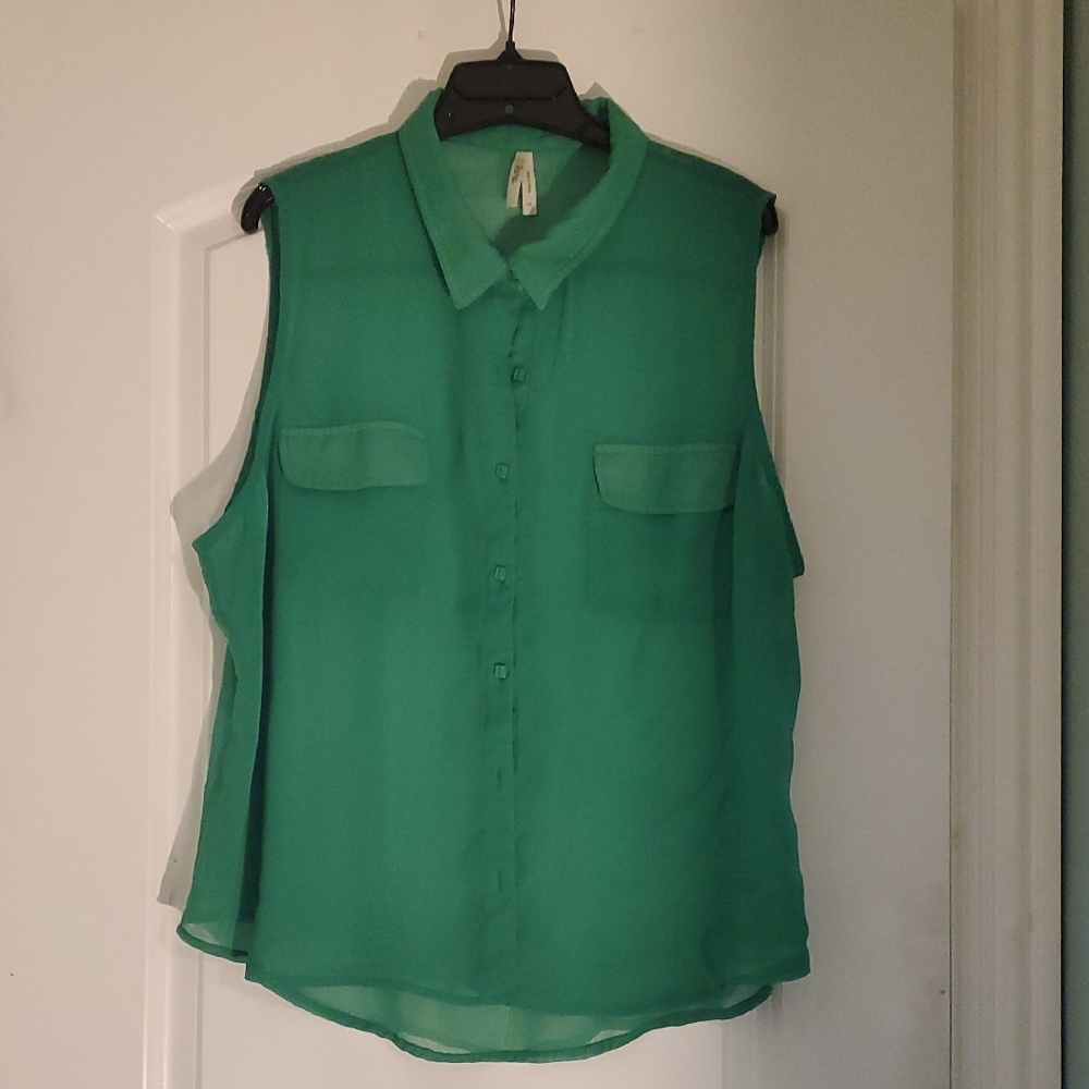 Truth Sleeveless Emerald Blouse